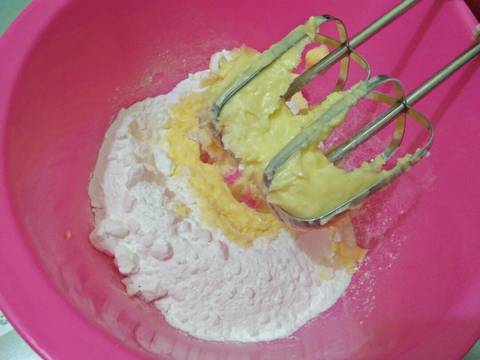 #1 Lapis Legit (beraroma pandan)
