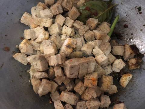 Tumis oncom pedas recipe step 4 photo