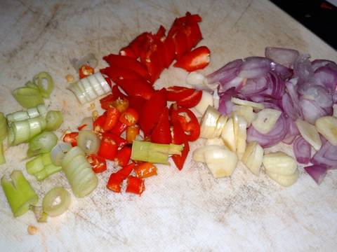 Oseng kuah cepokak dan teri recipe step 1 photo