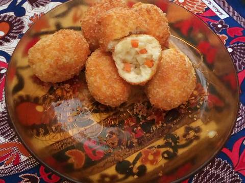 11. Roti Goreng isi wortel+kentang