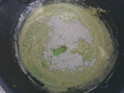 Kue lumpur pisang pandan topping piscok recipe step 2 photo