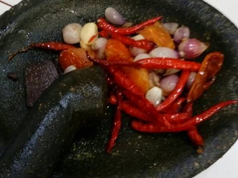 Udang pete sambal terasi goreng recipe step 2 photo