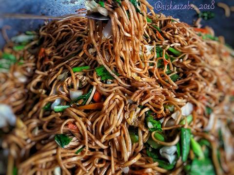 9. 🍝 Mie Goreng Jawa #SelasaBisa
