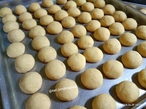 Bola Salju Kenari eggless recipe step 3 photo