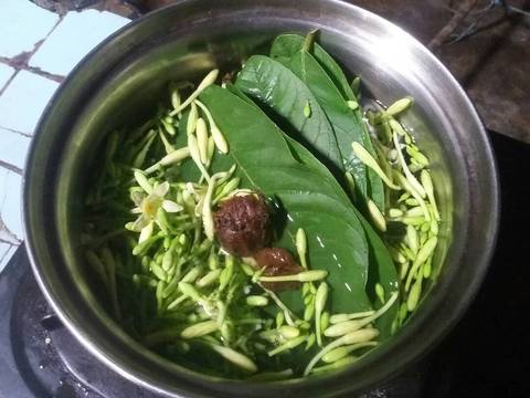 Tumis Pare Bunga Pepaya Rebon recipe step 1 photo