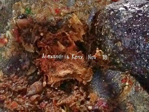 Kates Tumis Kikil Sapi Pedas recipe step 2 photo