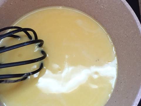 Dadar Gulung Vla Custard recipe step 3 photo