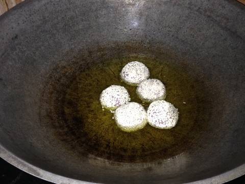 Onde onde ketan hitam