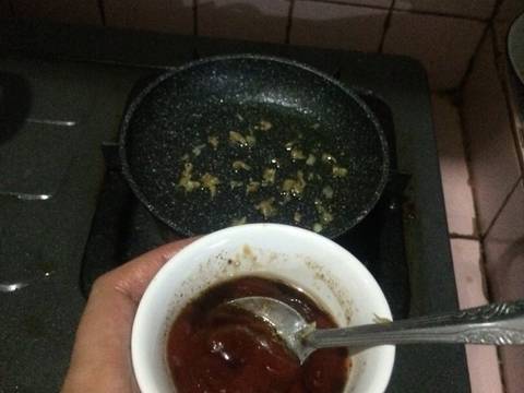 Choipan ala fe
(Isi rebung ayam udang recipe step 6 photo