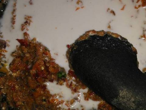Bothok Jerohan Ayam Bumbu Rujak recipe step 3 photo