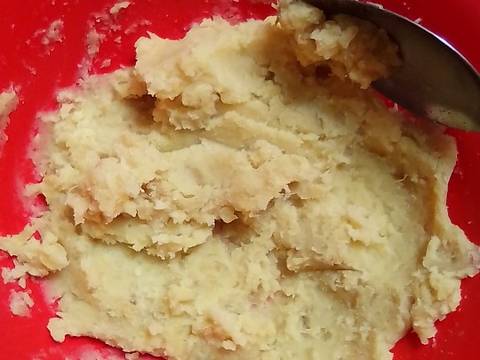 Bakpia Roll Ubi (isi ayam) recipe step 2 photo