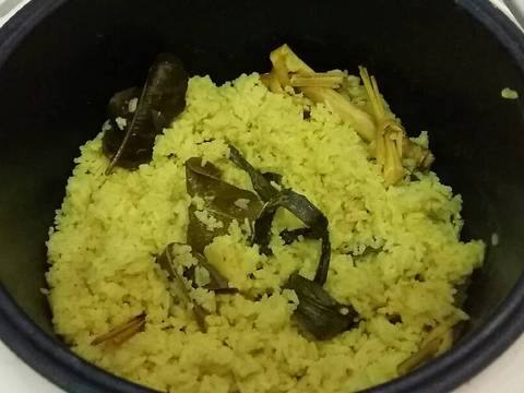 Nasi Kuning Wangi dan Gurih ala Rieska recipe step 5 photo