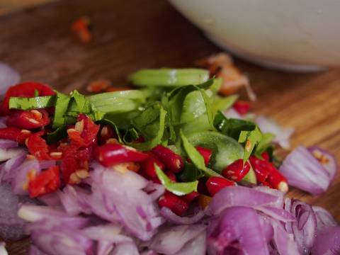 Sambal Matah Salmon Panggang recipe step 1 photo