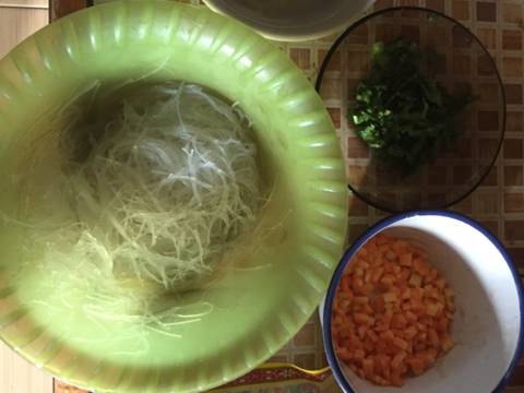 Lumpia Isi Laksa Wortel recipe step 1 photo