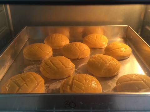 2. Polo Pao Bun (pineapple bun) #selasabisa