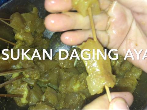 Sate Ayam Bumbu Kunyit recipe step 2 photo