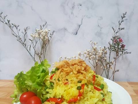 Nasi goreng kunyit dan ikan teri #Seninsemangat