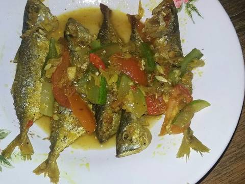 Ikan gembung acar kuning recipe step 6 photo