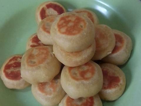 Bakpia Ubi (isi ayam dan gula susu) recipe step 11 photo