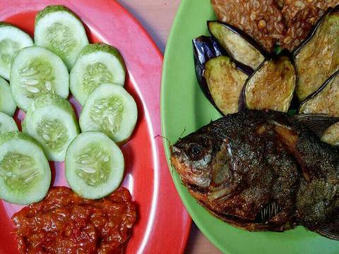 Goreng-Goreng Sambal Terasi + Lalap recipe step 12 photo