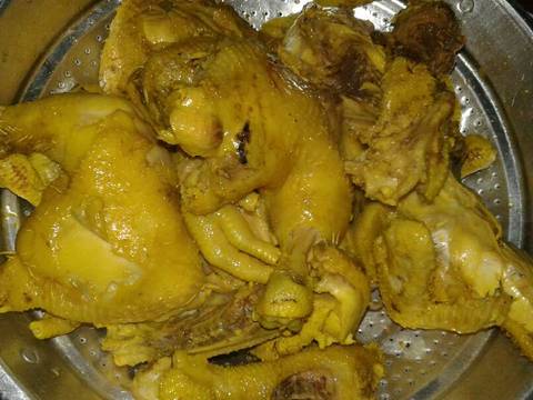  Resep  Ayam  ungkep  kuning  bumbu  ayam  goreng  oleh Diana 