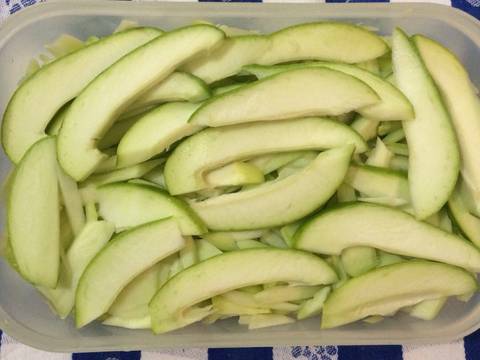 Asinan Mangga Gula Aren recipe step 1 photo