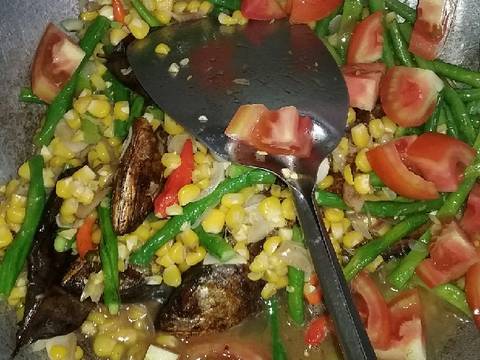 Tumis ikan peda jagung kacang panjang recipe step 3 photo