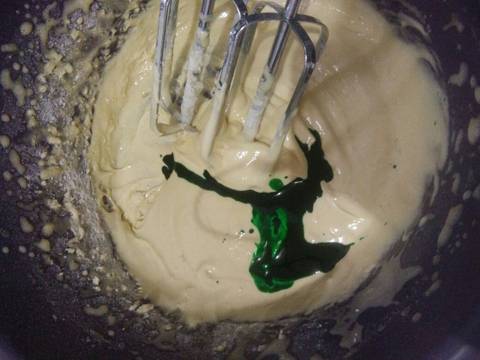 Kue pandan kukus whip cream choco recipe step 2 photo