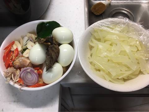Lodeh pepaya muda, telur,tahu dan petai recipe step 1 photo
