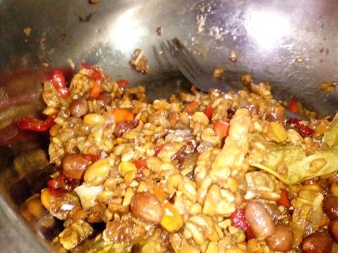 Kering tempe, pedas manis