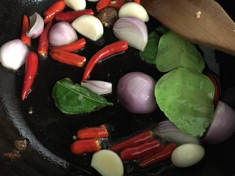 Rumbah urab(khas Indramayu) recipe step 2 photo