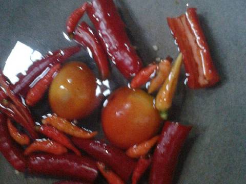 Telor ceplok bali/bumbu habang recipe step 3 photo