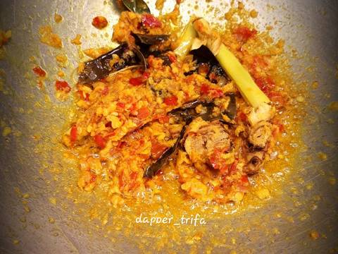 Daun Singkong Teri ala Buntil recipe step 2 photo