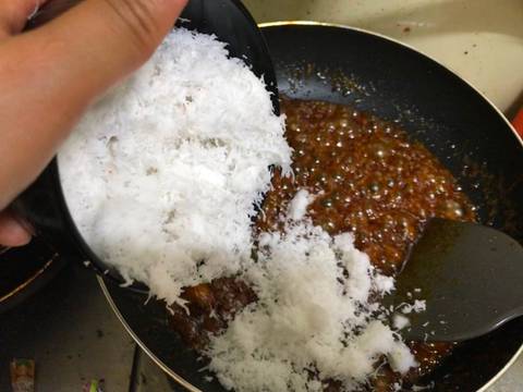 Kelapa Bumbu Urab recipe step 4 photo