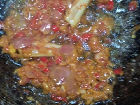 Opor daun singkong recipe step 1 photo