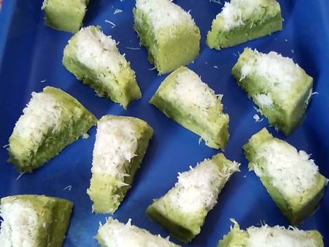 Putu Bayam (cake bayam versi putu ayu) recipe step 8 photo