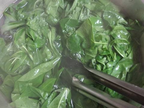 Gulai daun singkong teri medan recipe step 1 photo