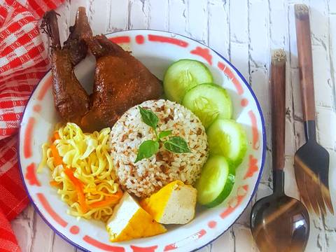 Nasi tutug oncom, Oseng Mie dan Ayam goreng Manis recipe step 8 photo