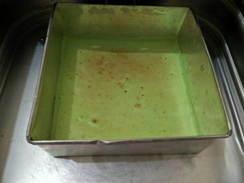 #1 Lapis Legit (beraroma pandan)