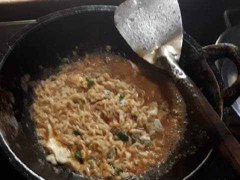 MIE INSTANT bumbu MIE JAWA Huh hah recipe step 7 photo