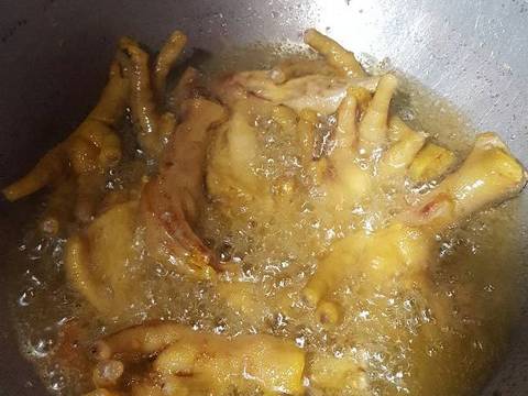 Resep Sayap ceker mercon + leunca oleh Indri - Cookpad