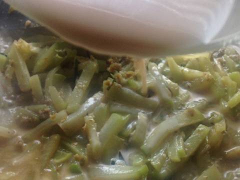 Gudeg labu siam/ labu jipang recipe step 2 photo
