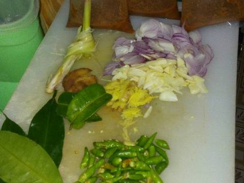 Gulai Tauco Feat. Ikan Salai #minangkuliner recipe step 2 photo
