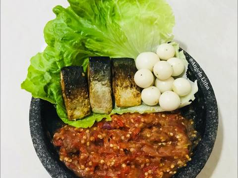 Sambal terasi,lalapan terong dan daun romaine recipe step 6 photo