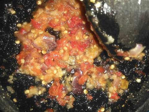 Buntil daun ketela pohon recipe step 1 photo