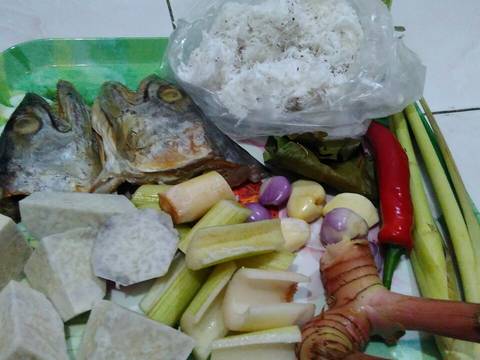 Hampap keladi(talas)kepala tenggiri (khas Kalimantan) recipe step 2 photo