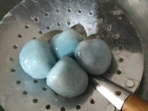 Klepon Blue Pea (bunga telang) recipe step 5 photo