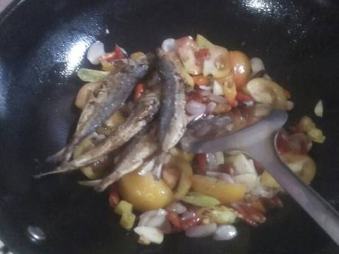 Tumis ikan peda pedes recipe step 4 photo