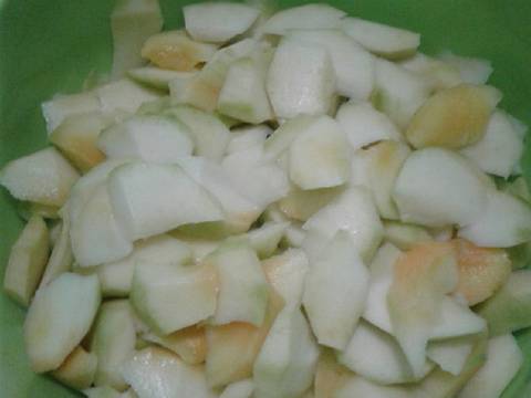 Asinan mangga bumbu kacang recipe step 2 photo