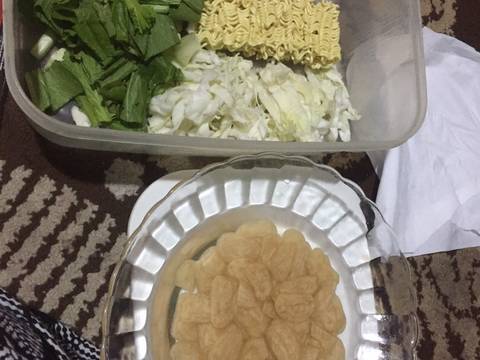 Seblak krupuk mie sayur recipe step 1 photo